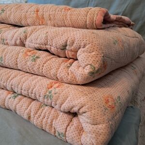 Vintage Antique Pink Quilt 68x84 Twin Floral Shabby Chic Cottage Retro Country